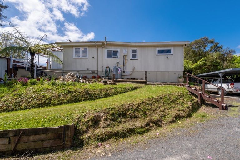 Photo of property in 160 Waikawa Road, Picton, 7220