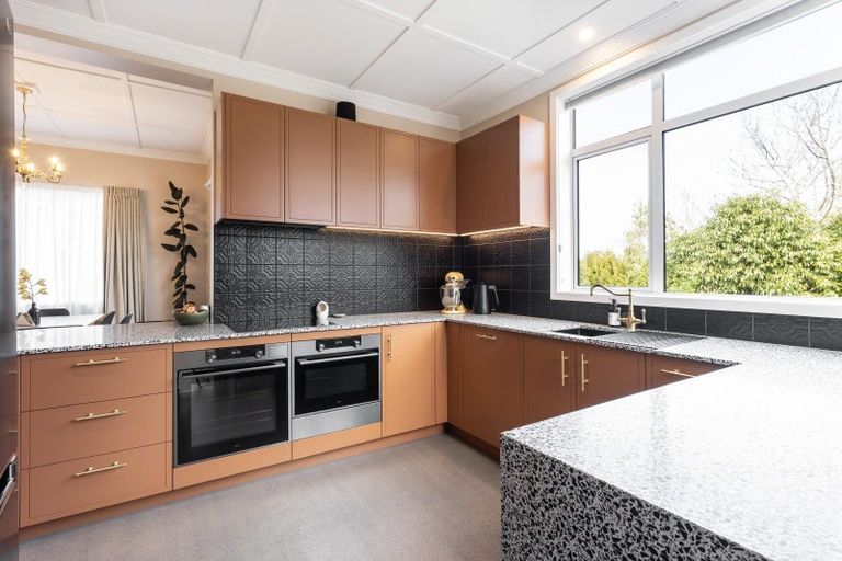 Photo of property in 75 Eglinton Road, Mornington, Dunedin, 9011