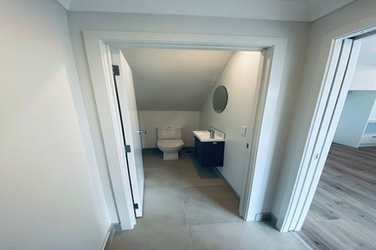 Photo of property in 10 Rauriki Lane, Rosehill, Papakura, 2113