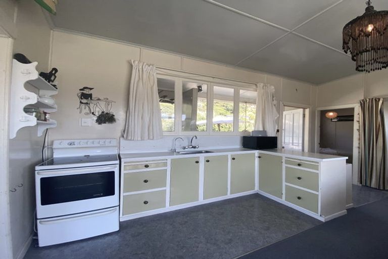 Photo of property in 232 Maunsell Road, Port Waikato, Tuakau, 2695