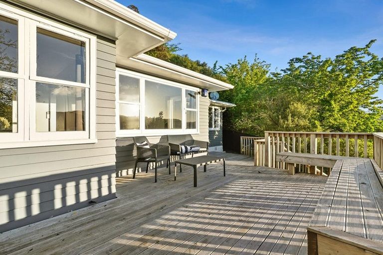 Photo of property in 16 Manor Drive, Stokes Valley, Lower Hutt, 5019