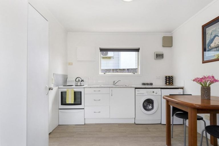 Photo of property in 4 Wembury Grove, Parkvale, Tauranga, 3112