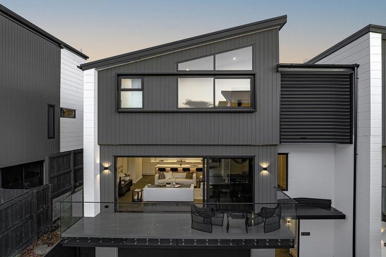 Photo of property in 8 Stockade View Lane, Howick, 2014