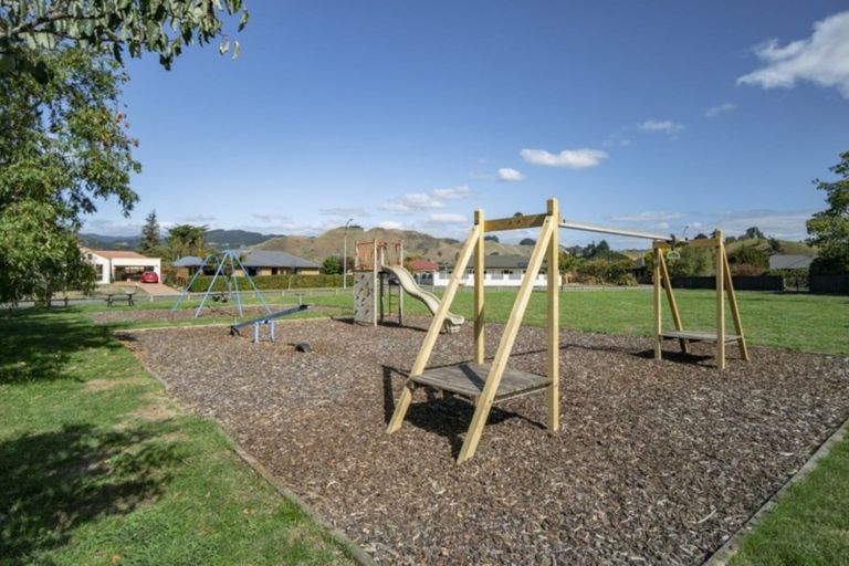 Photo of property in 13 Ben Nevis Crescent, Brightwater, 7022