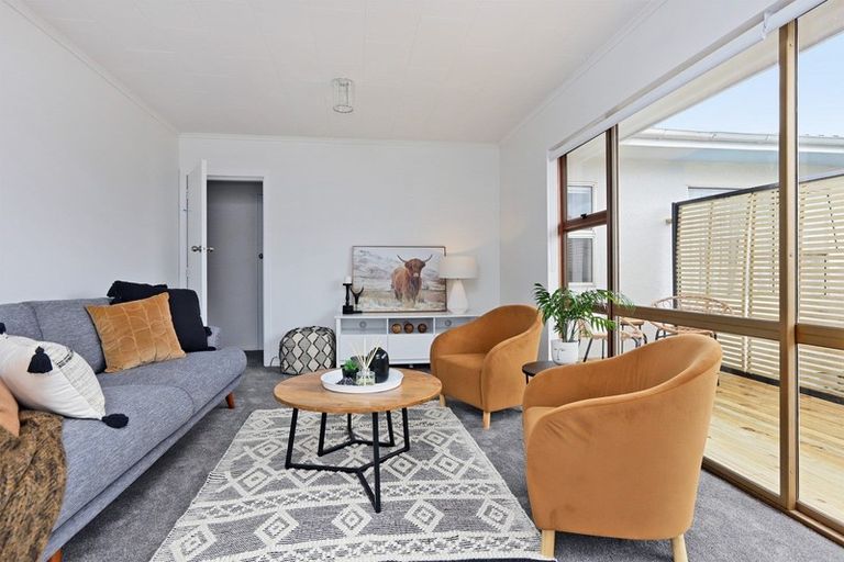 Photo of property in 27 York Avenue, Tamatea, Napier, 4112