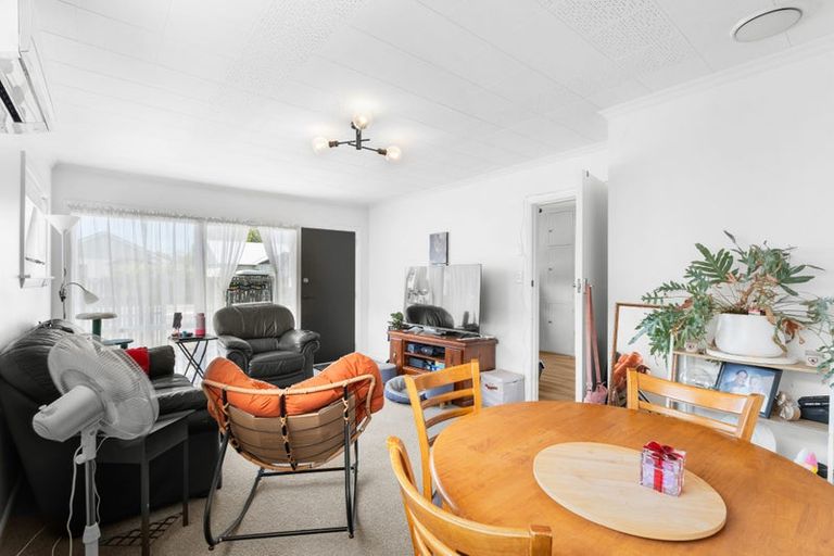 Photo of property in 1/27 Hills Road, Edgeware, Christchurch, 8013