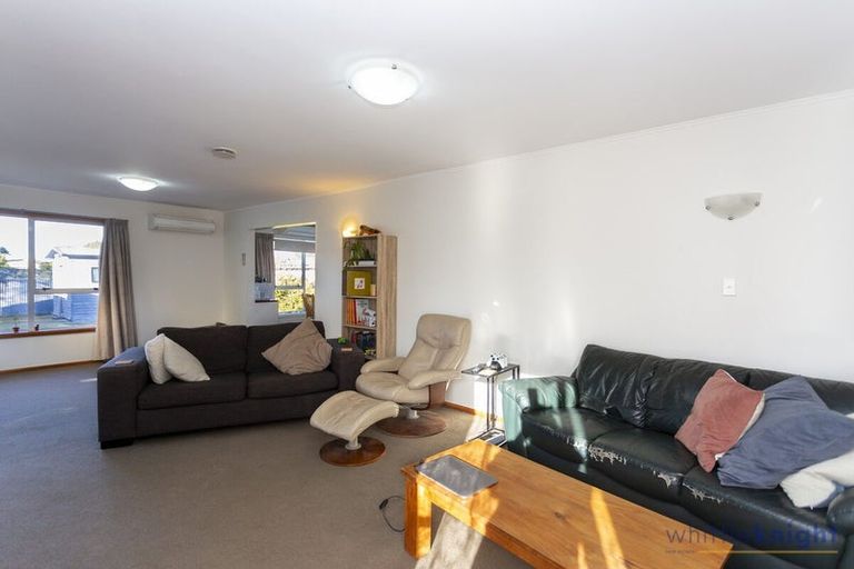 Photo of property in 19 Dunstan Crescent, Hornby, Christchurch, 8042