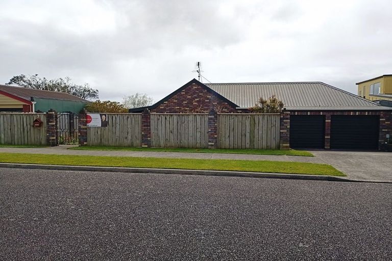 Photo of property in 3 Rennell Street, Frankleigh Park, New Plymouth, 4310