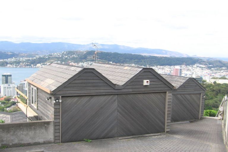 Photo of property in 28 Mataroa Avenue, Northland, Wellington, 6012