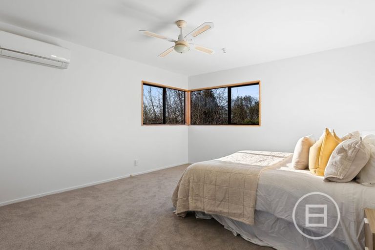 Photo of property in 3 Glenburn Place, Avonhead, Christchurch, 8042