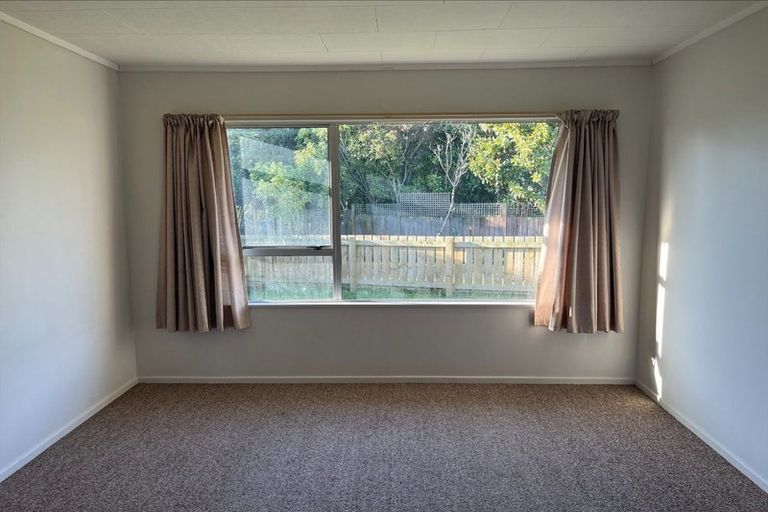 Photo of property in 2 Winslow Place, Levin, 5510