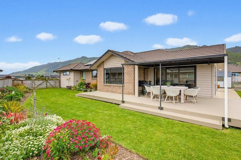 Photo of property in 35 Waipunahau Road, Waikanae, 5036