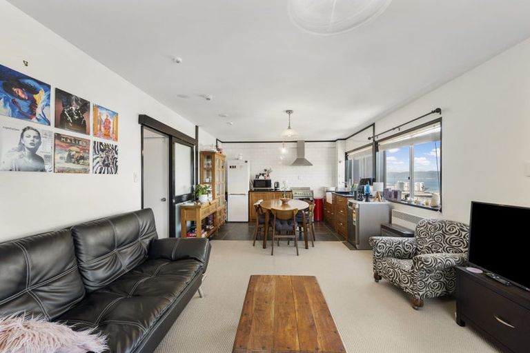 Photo of property in Mansfield Towers, 1 Grant Road, Thorndon, Wellington, 6011