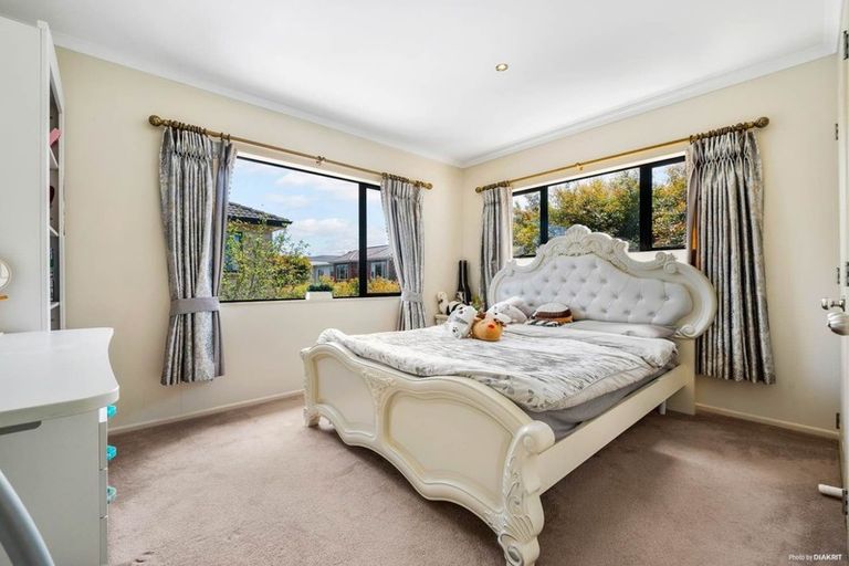 Photo of property in 10 Kingsgate Place, Dannemora, Auckland, 2016