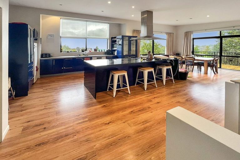 Photo of property in 7b Reynolds Place, Torbay, Auckland, 0630