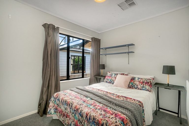 Photo of property in 25 Sunningdale Street, Wattle Downs, Auckland, 2103