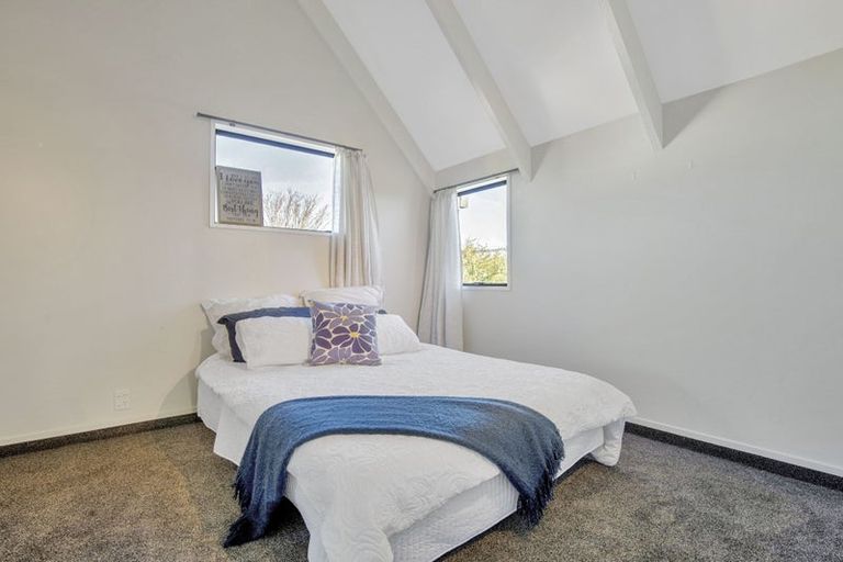 Photo of property in 2/10 Nortons Road, Avonhead, Christchurch, 8042