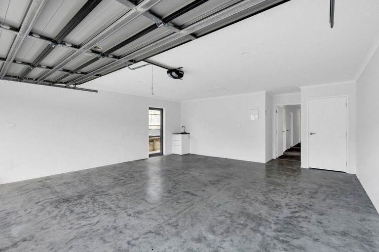 Photo of property in 23 Garrett Drive, Whalers Gate, New Plymouth, 4310