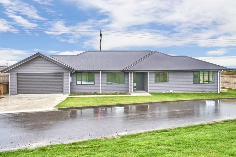 Photo of property in 33 Silicon Way, Fitzherbert, Palmerston North, 4410