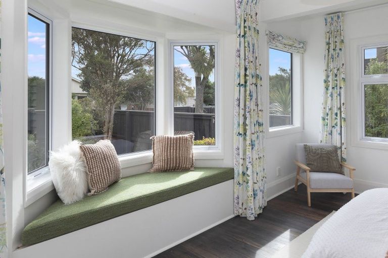 Photo of property in 2 Celia Street, Redcliffs, Christchurch, 8081