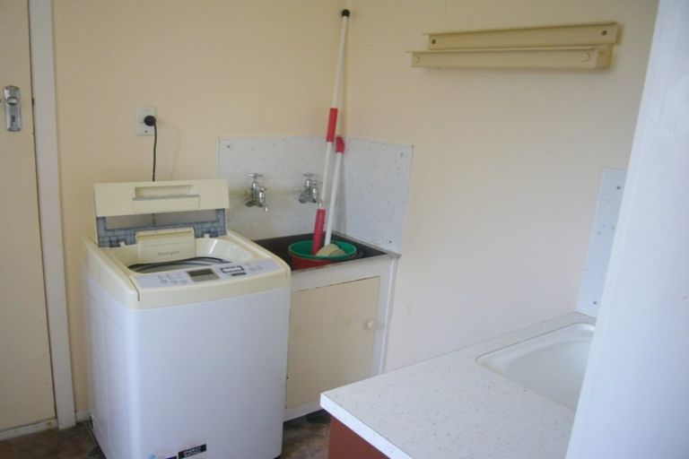 Photo of property in 65 Seaview Road, Cable Bay, 0420