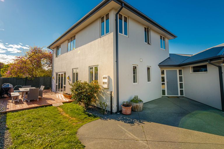 Photo of property in 692a Avonside Drive, Avonside, Christchurch, 8061