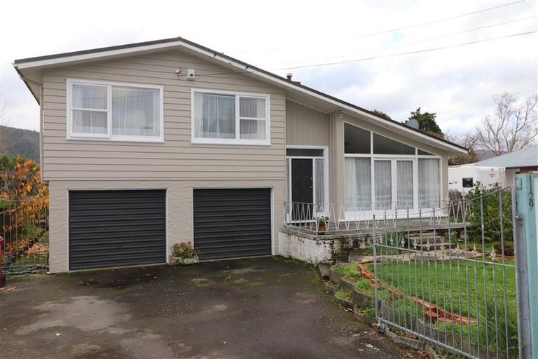 Photo of property in 1129 Fergusson Drive, Clouston Park, Upper Hutt, 5018