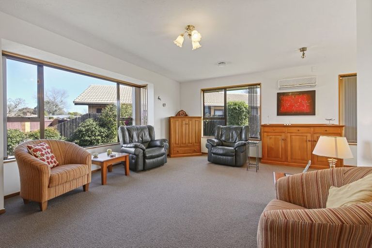 Photo of property in 6 Thornhill Place, Sockburn, Christchurch, 8042