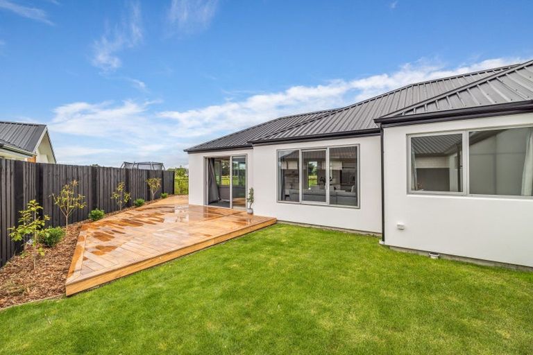 Photo of property in 2 Larissa Road, Halswell, Christchurch, 8025