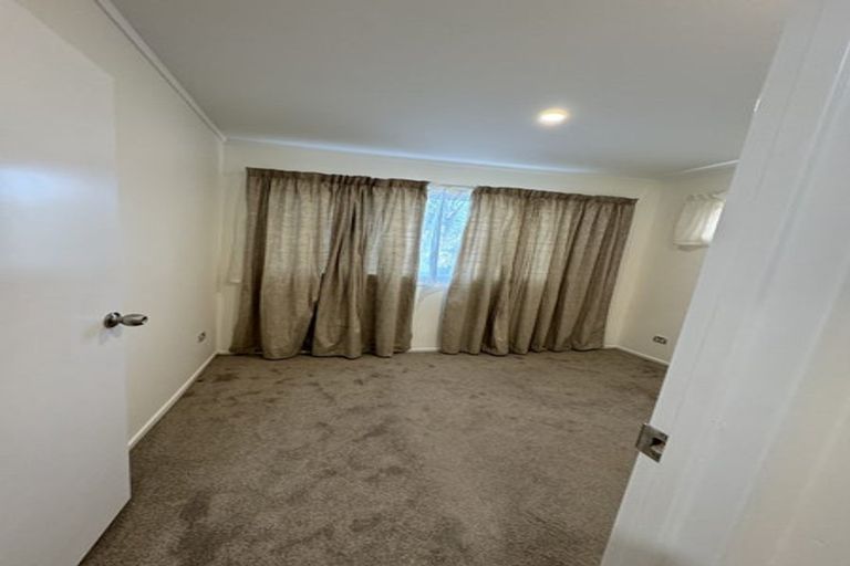 Photo of property in 1/14 Chequers Avenue, Glenfield, Auckland, 0629