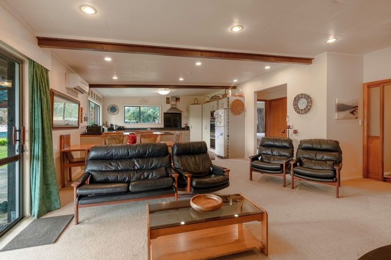 Photo of property in 169 Ringawhati Road, Otaki, 5583