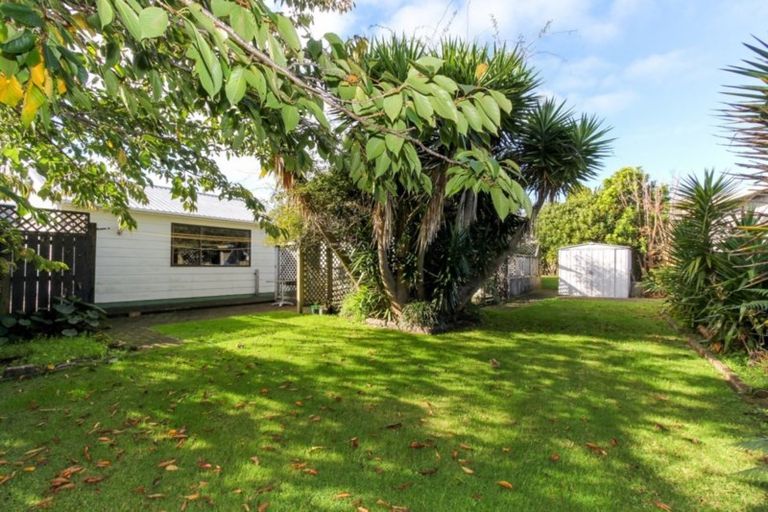 Photo of property in 42 Glamis Avenue, Bell Block, New Plymouth, 4312