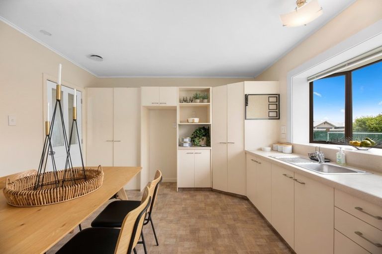 Photo of property in 1/40 Grimseys Road, Redwood, Christchurch, 8051