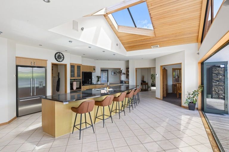 Photo of property in 115 Grand Drive, Orewa, 0931