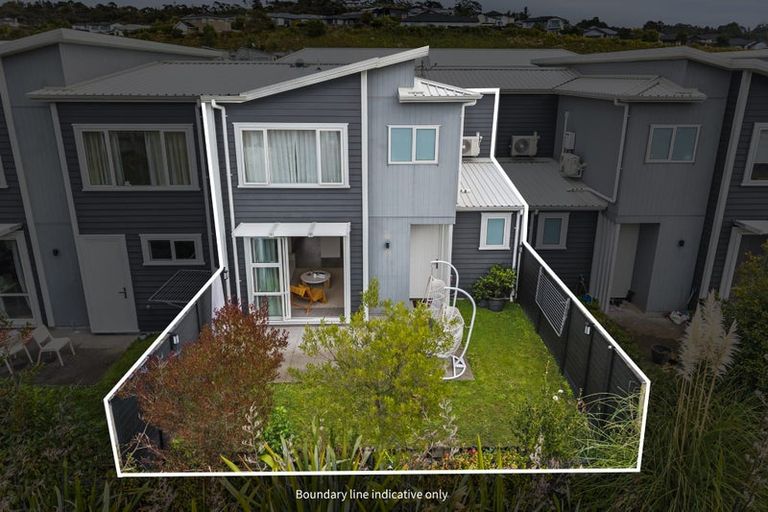 Photo of property in 18 Taitonga Lane, Stanmore Bay, Whangaparaoa, 0932