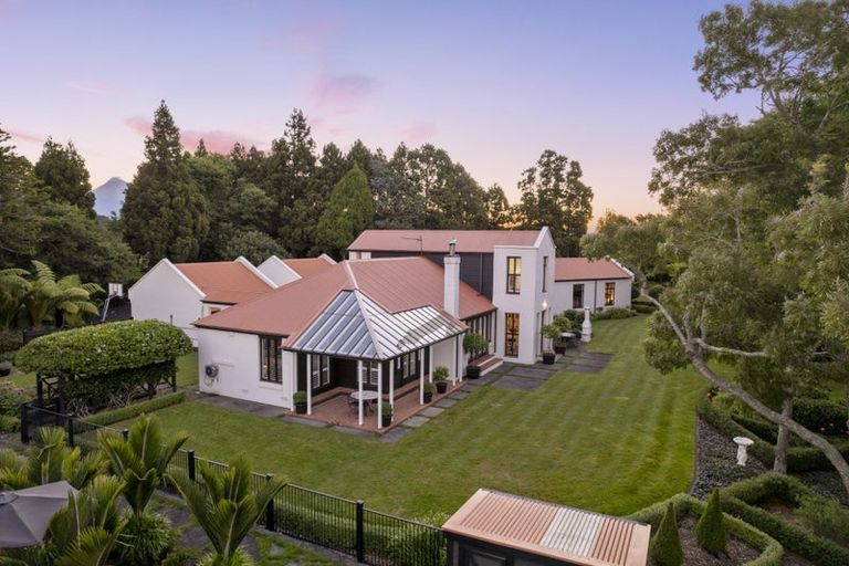 Photo of property in 221 Awai Road, Tarurutangi, New Plymouth, 4372