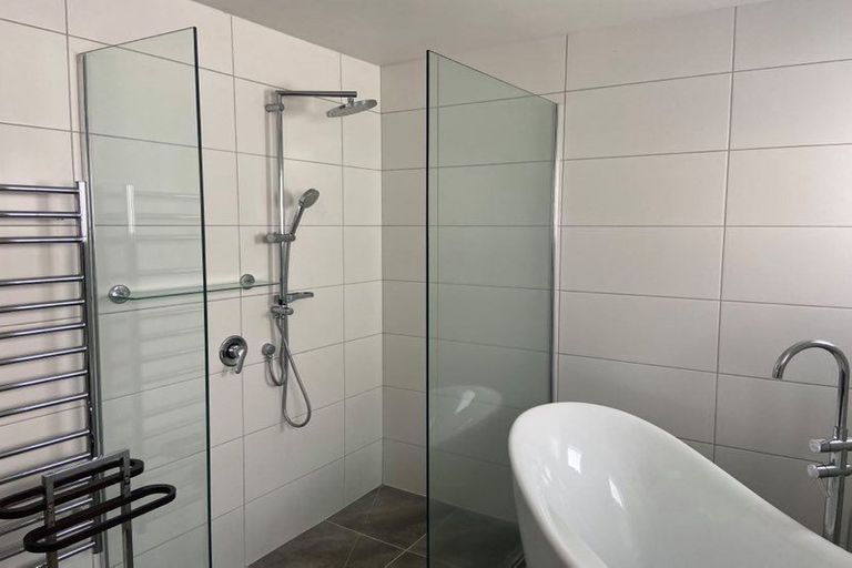 Photo of property in 1/67 Gulf View Road, Murrays Bay, Auckland, 0630