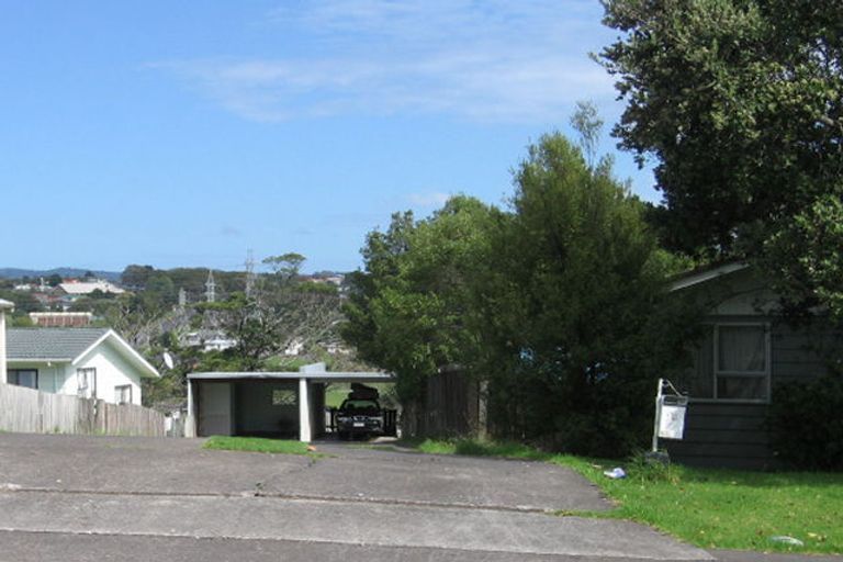 Photo of property in 52 Cedar Heights Avenue, Massey, Auckland, 0614