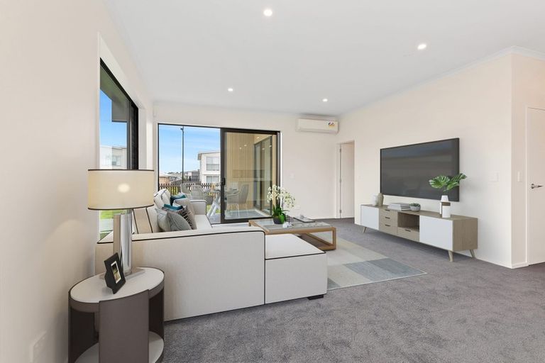 Photo of property in 12 Kuparu Lane, Red Beach, 0932