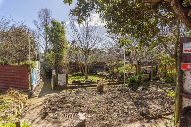 Photo of property in 7 Awatea Avenue, Paraparaumu, 5032