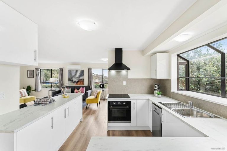 Photo of property in 61 Charntay Avenue, Clover Park, Auckland, 2019
