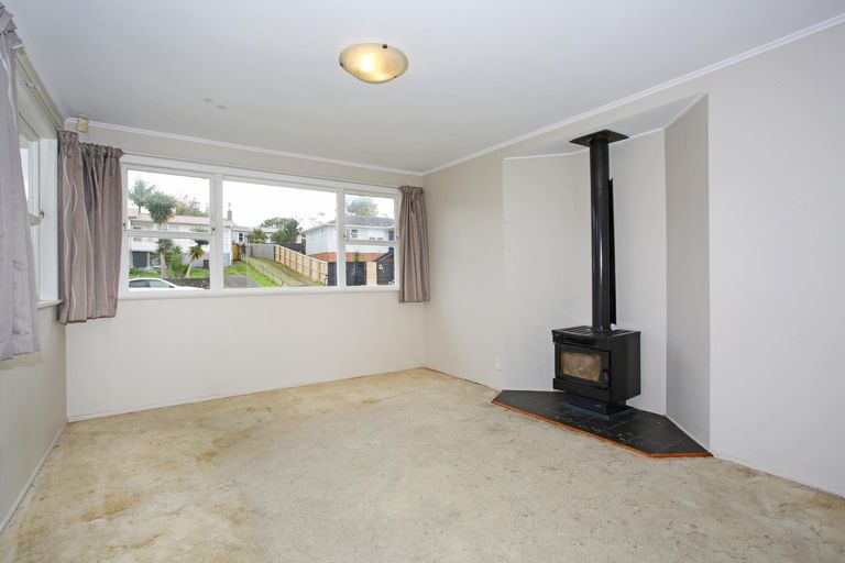 Photo of property in 9 Mcquarrie Avenue, Wattle Downs, Auckland, 2103