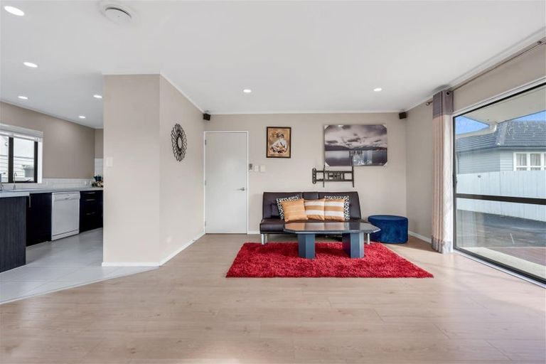 Photo of property in 58a Tironui Road, Takanini, 2112