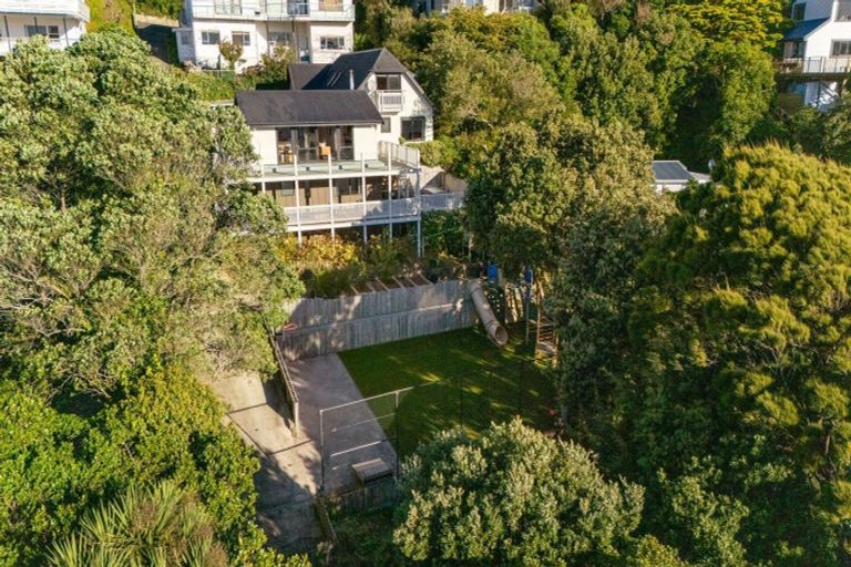 Photo of property in 147 Seatoun Heights Road, Miramar, Wellington, 6022