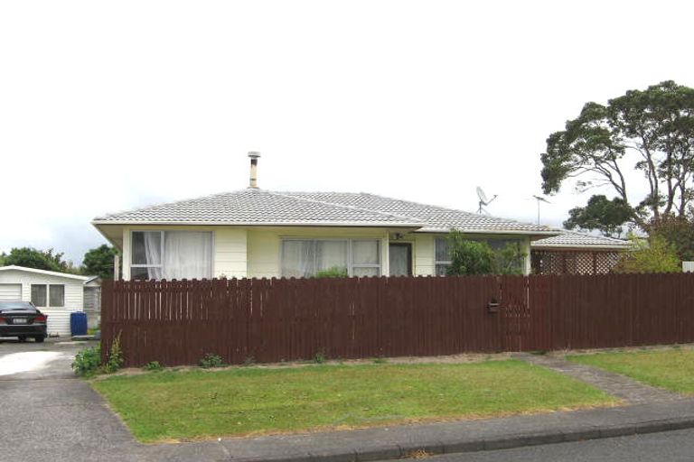 Photo of property in 5 Harmel Road, Glendene, Auckland, 0602