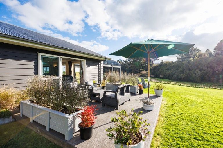 Photo of property in 147 Albert Road, Tokomaru, Palmerston North, 4474