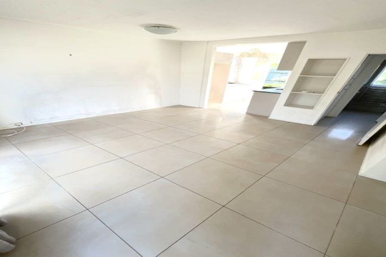 Photo of property in 1/118 Gills Road, Bucklands Beach, Auckland, 2014