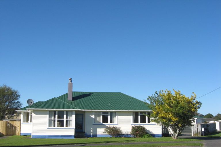 Photo of property in 7 Holland Crescent, Bulls, 4818