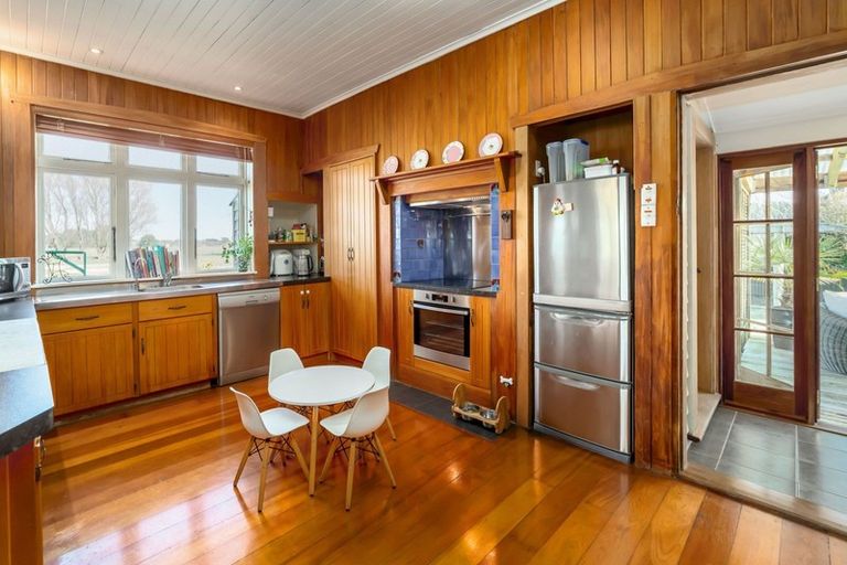 Photo of property in 80616 Masterton Road, Woodville, 4999