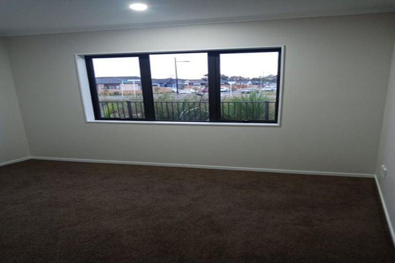 Photo of property in 21 Black Beech Crescent, Takanini, 2110